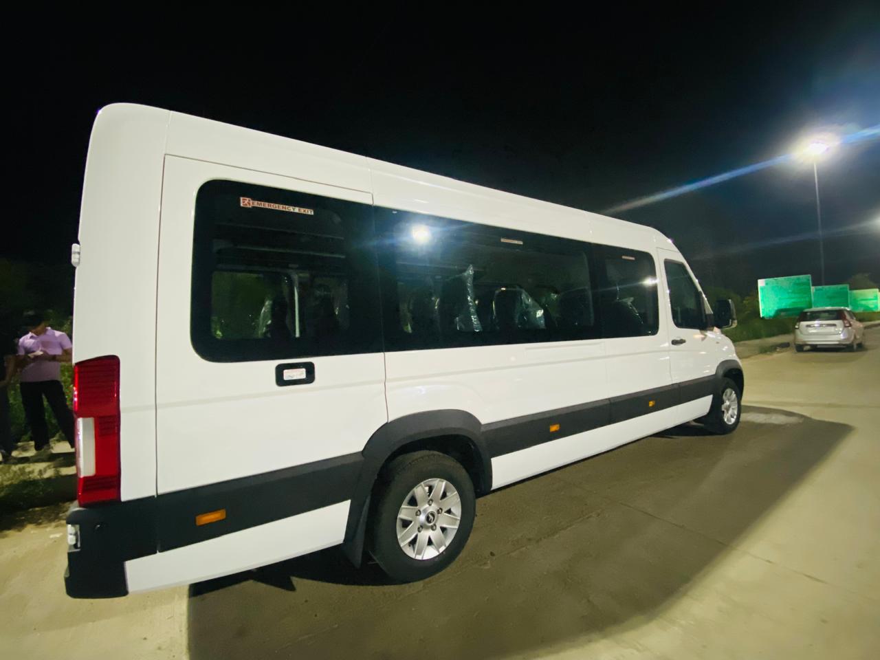 17 Seater Urbania