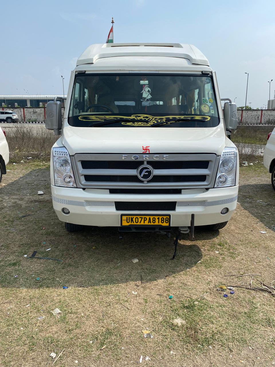 25 Seater Tempo